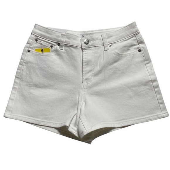Juicy Couture Denim Shorts 6 White Comfort Stretch Versatile Casual Boho* NWT - Picture 2 of 8